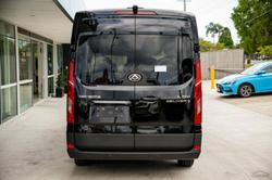 2025 LDV
Deliver 9