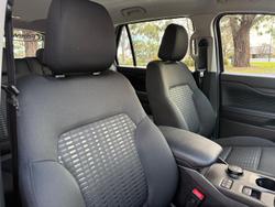 2024 Ford
Everest Ambiente