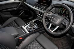 2024 Audi
                Q5 55 TFSI e S line