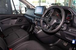 2024 Renault
                Trafic Premium