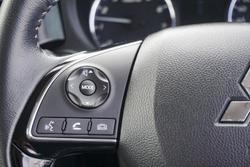 2021 Mitsubishi
Outlander ES