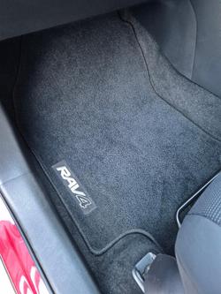 2021 Toyota
RAV4 GX