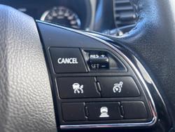 2020 Mitsubishi
Outlander ES