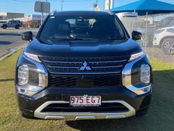 2022 Mitsubishi
                Outlander Exceed