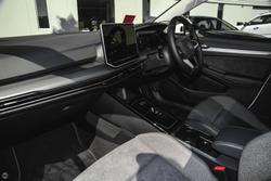 2025 Volkswagen Golf 110TSI Style 8.5 MY25 Pure White
