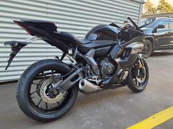 2025 Yamaha YZF-R7 LAMs YZF-R Black