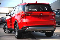 2025 Mahindra XUV700 AX7L