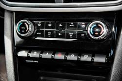 2025 Mahindra XUV700 AX7L