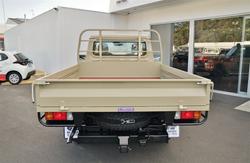 2025 Toyota
LC Military LC70 4.5L Dsl Single Cab Chassis 5MT GXL