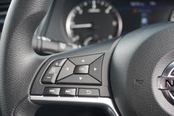 2024 Nissan
                Navara SL