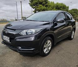 2017 Honda
                HR-V VTi