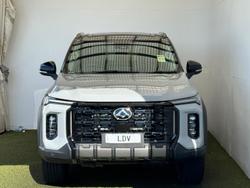 2025 LDV
D90 Executive