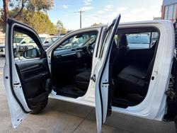 2019 Toyota
Hilux SR