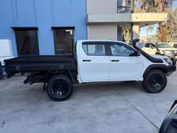 2019 Toyota
Hilux SR