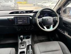 2019 Toyota
Hilux SR
