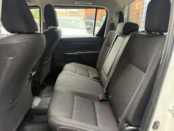 2019 Toyota
Hilux SR