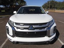 2024 Mitsubishi ASX ES