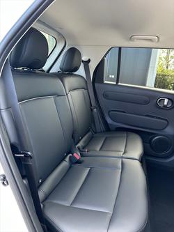 2025 HYUNDAI AX INSTER Cross AX.V1 MY26 Cross Wagon 4dr Reduction Gear 1sp 2WD 84.5kW NATURAL IVORY