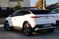 2024 Renault Megane E-Tech Techno EV60 XCB MY24 Solid White with Diamond Black roof