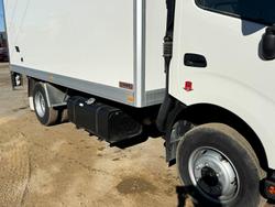 2022 Hino 300 721 Pantech Truck