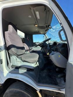 2022 Hino 300 721 Pantech Truck