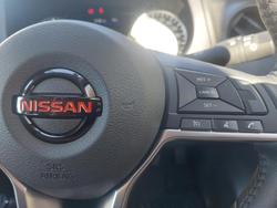 2024 Nissan
                Navara PRO-4X Warrior