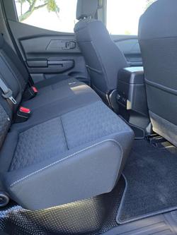 2024 Mitsubishi
Triton GLX+