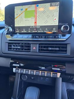 2024 Mitsubishi
Triton GLX+