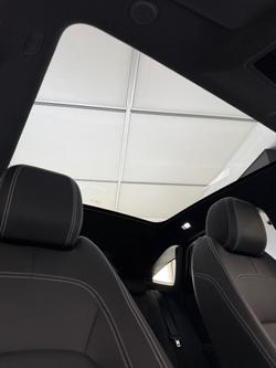 2024 Jaguar
                E-PACE P250 R-Dynamic SE