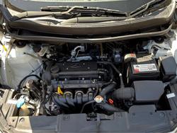 2012 Hyundai Accent Active RB Crystal White