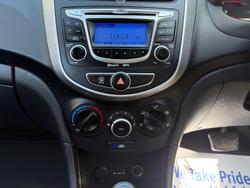 2012 Hyundai Accent Active RB Crystal White