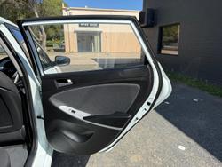 2012 Hyundai Accent Active RB Crystal White