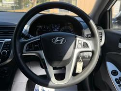 2012 Hyundai Accent Active RB Crystal White