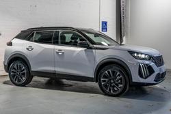 2025 Peugeot
2008 GT Hybrid