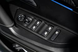 2025 Peugeot 2008 GT Hybrid