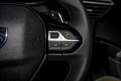 2025 Peugeot 2008 GT Hybrid P24 MY25 Okenite White