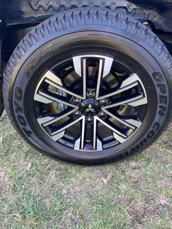 2024 Mitsubishi
                Pajero Sport GLS