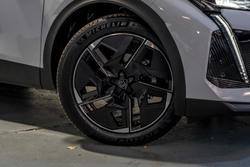 2025 Peugeot 408 GT Premium Hybrid