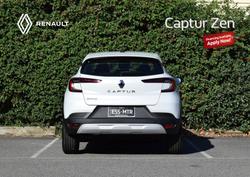 2022 Renault
                Captur Zen