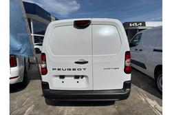 2024 Peugeot
Partner Pro