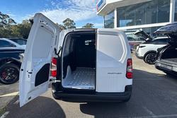 2024 Peugeot Partner Pro