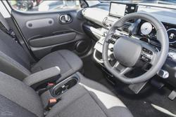 2025 Hyundai
                INSTER Cross