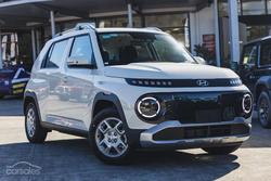 2025 Hyundai
                INSTER Cross