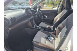 2022 Toyota
                Yaris Cross Urban