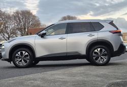 2024 Nissan
                X-TRAIL ST-L