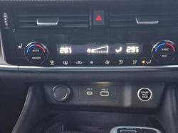 2024 Nissan
                X-TRAIL ST-L