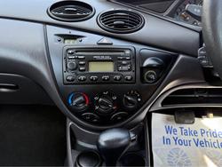 2003 Ford Focus CL LR MY03 Capri Blue