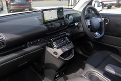 2025 Hyundai
                INSTER Cross