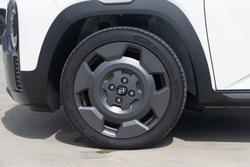 2025 Hyundai
                INSTER Cross