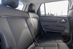 2025 Hyundai
INSTER Cross